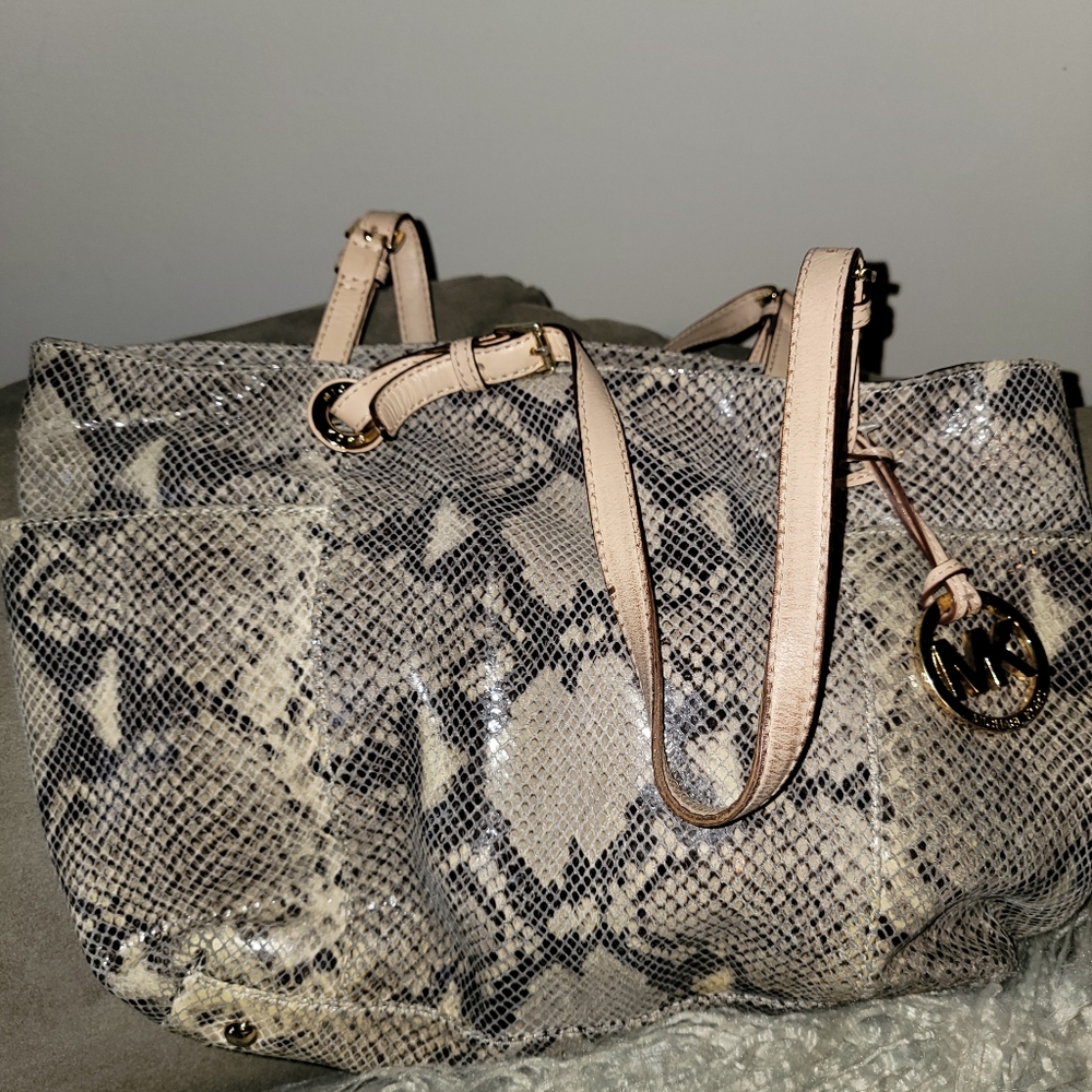COPY - Michael kors pocketbook